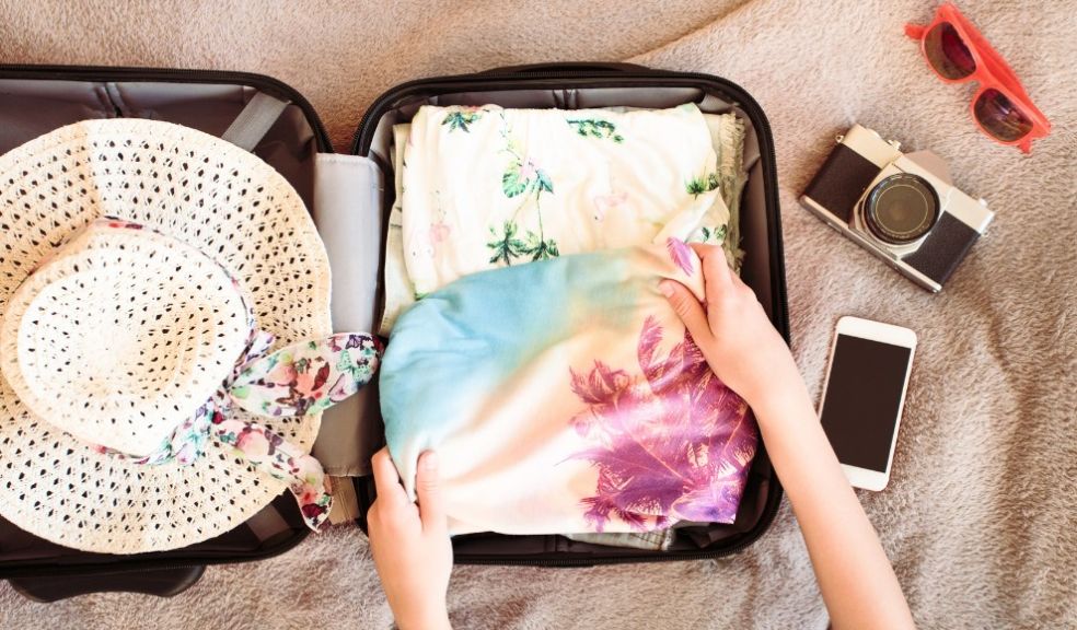 Four Underrated Ways to Reduce The Baggage You Take on Holiday