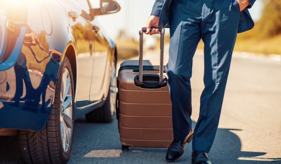 The Five Key Items to Pack to Remain Stylish During Your Business Travel 