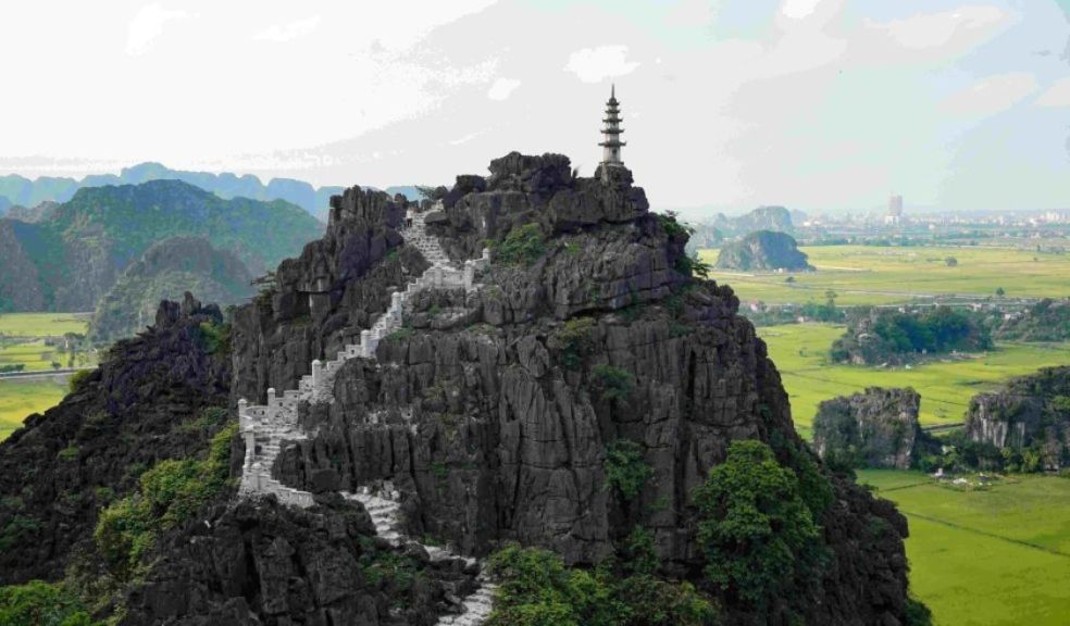 Vietnam announces extensions on visa-free entry and visa durations for Brits travel