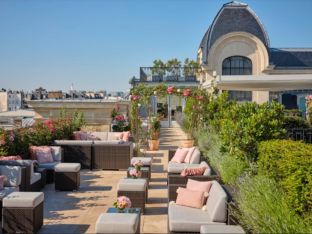 Summer Holiday Celebrations at The Peninsula Paris Le Rooftop Rose Garden