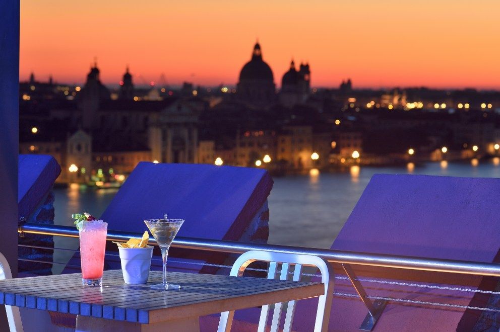 Hilton Molino Stucky Venice Giudecca travel Skyline Bar and Lounge