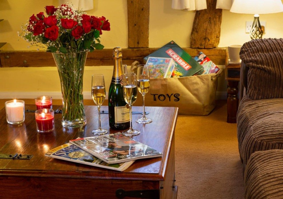 Oak Cottage The Most Festive Airbnb Christmas Holiday Getaways Travel