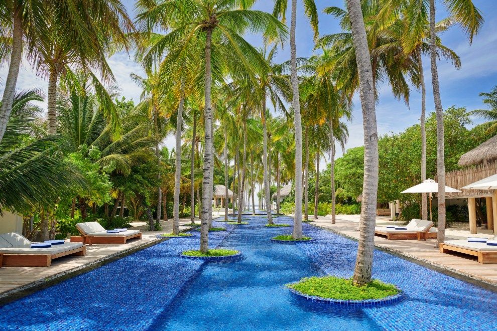 The Worlds Best Infinity Pools to Check out on your Holidays Fairmont Maldives