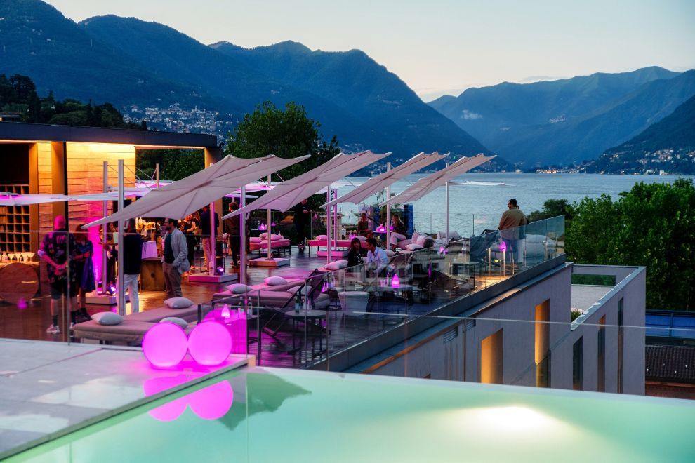 New Pink Summer Lounge and Street food Bar Concept Now Available at Hilton Lake Como