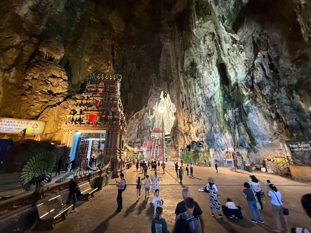 Batu Caves experience Kuala Lumpur Malaysia Travel Guide