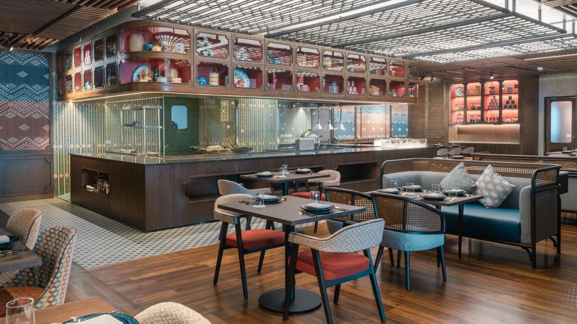 ChomSindh Amari Bangkok Thailand Travel Daily Review