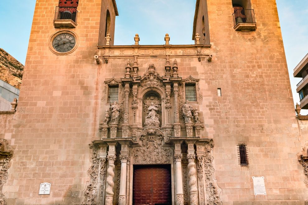 Santa Maria Basilica unmissable activities for your holiday to Alicante travel