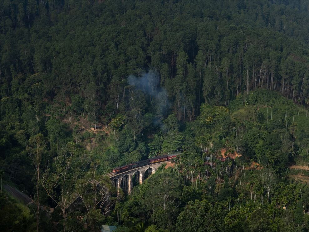 Uga Ghiri Ella Sri Lanka Hotel Nine Arch Bridge View travel
