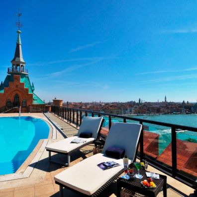 Hilton Molino Stucky Venice Giudecca travel rooftop pool