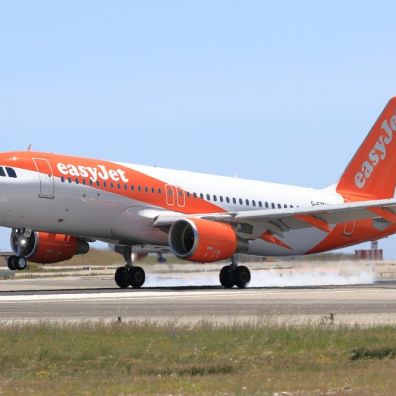 A320 easyJet urges travel industry and government collaboration to make zero-emission flights