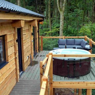 Luxury Shropshire Treehouse holiday with hot tub